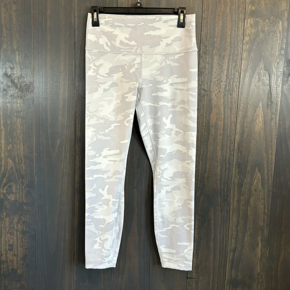Lululemon Wunder Under Crop (High-Rise) *Luxtreme 21", Incognito Camo, Size 10 - Picture 2 of 6